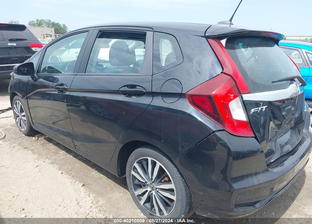2018 HONDA FIT EX VIN: 3HGGK5H83JM712115