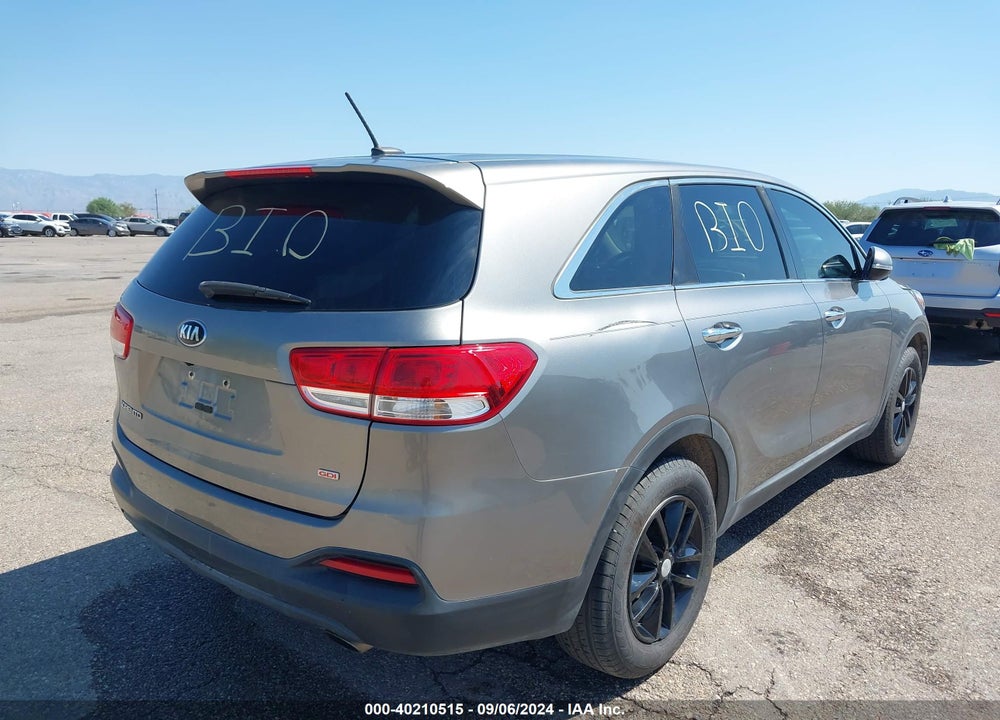 2018 KIA SORENTO 2.4L L VIN: 5XYPG4A33JG428229