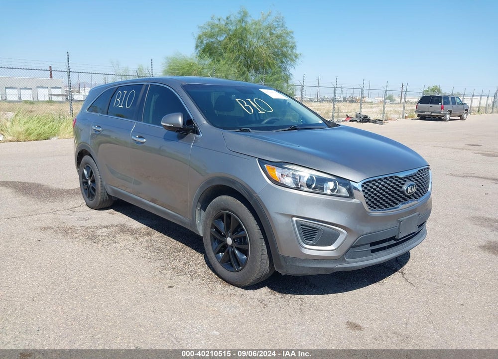 2018 KIA SORENTO 2.4L L VIN: 5XYPG4A33JG428229