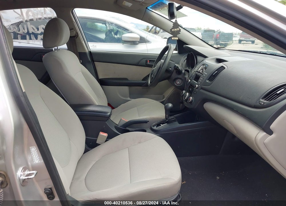 2010 KIA FORTE VIN: KNAFU4A26A5238720