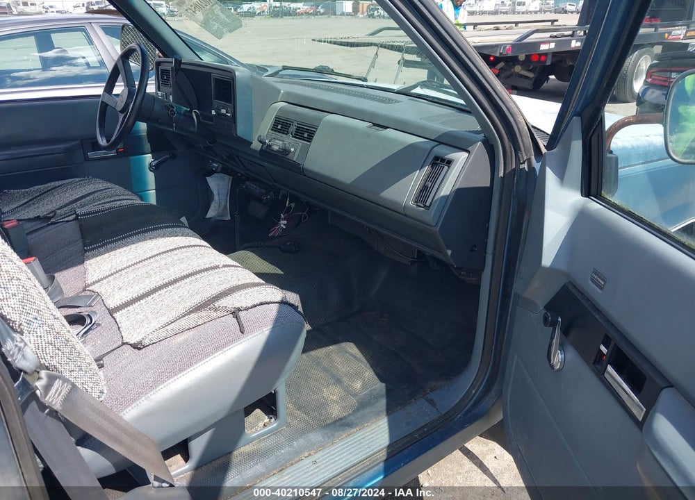 1990 CHEVROLET GMT-400 C2500 VIN: 2GCFC24KXL1135956