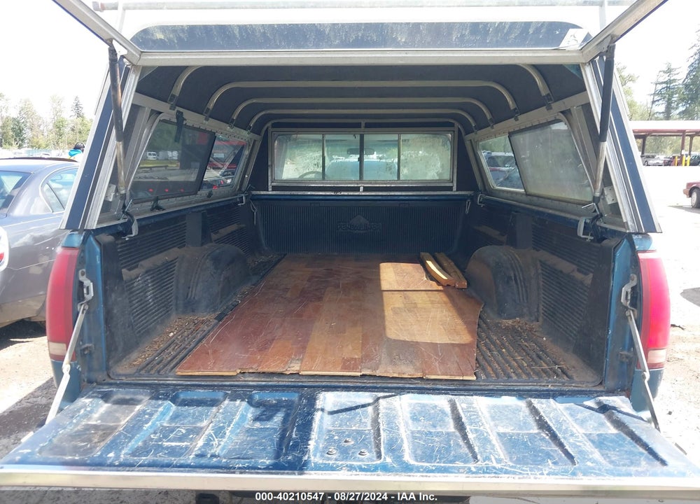 1990 CHEVROLET GMT-400 C2500 VIN: 2GCFC24KXL1135956