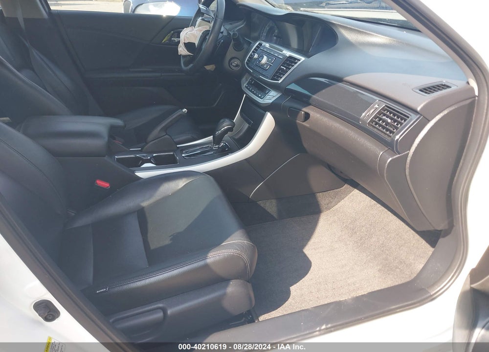 2015 HONDA ACCORD SPORT VIN: 1HGCR2F50FA050175