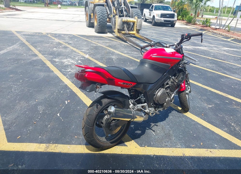 1992 YAMAHA TDM850 VIN: JYA4DTE06NA000257