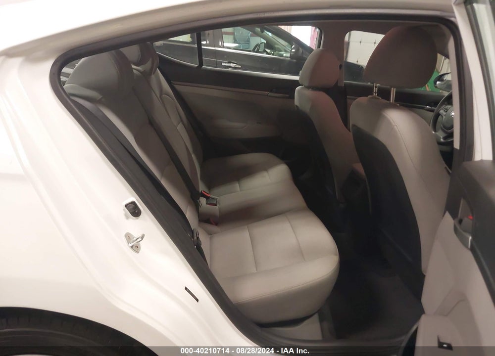 2017 HYUNDAI ELANTRA SE VIN: 5NPD74LF9HH208610