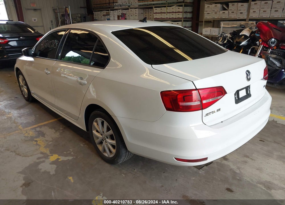2015 VOLKSWAGEN JETTA 1.8T SE VIN: 3VWD17AJXFM271049