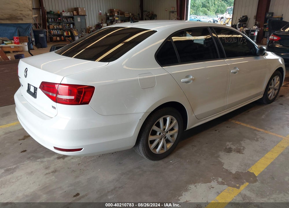 2015 VOLKSWAGEN JETTA 1.8T SE VIN: 3VWD17AJXFM271049