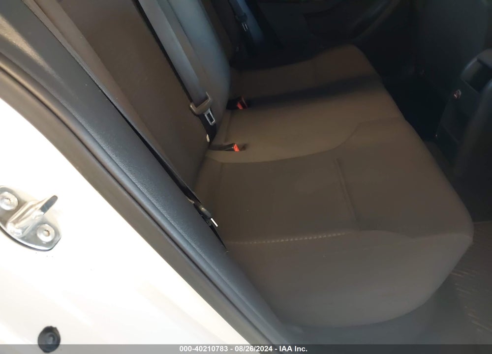 2015 VOLKSWAGEN JETTA 1.8T SE VIN: 3VWD17AJXFM271049