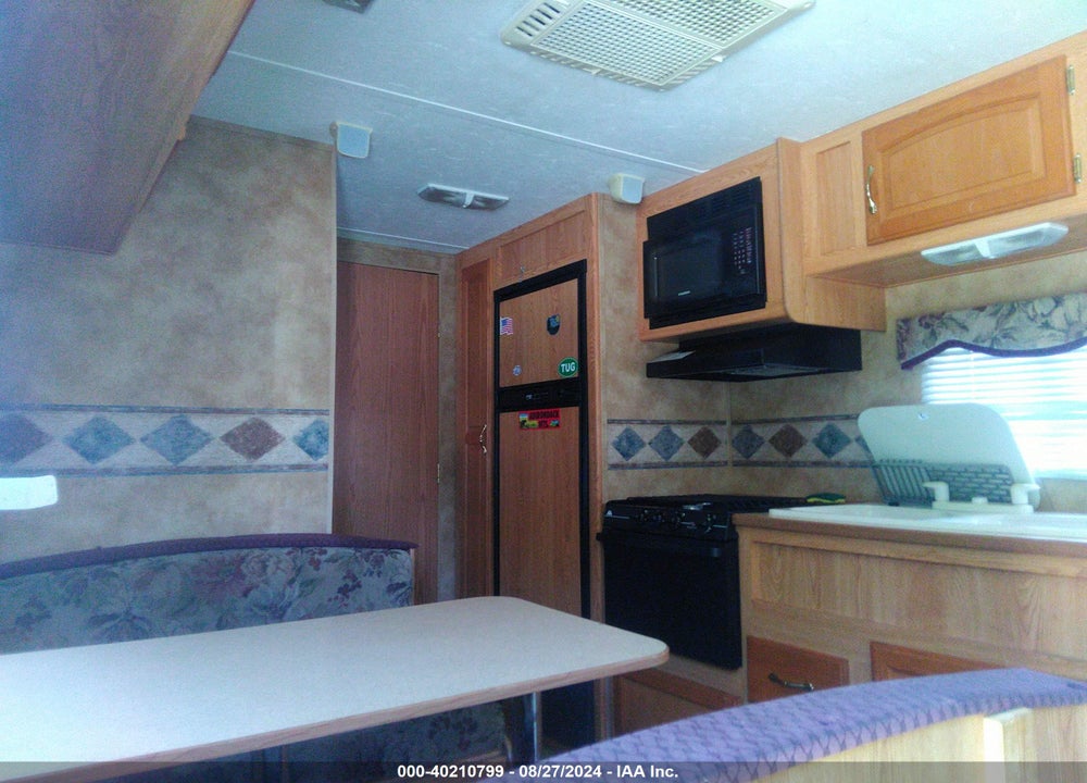 2007 HORNET TRAVEL TRAILER, 27 FT LONG, NO SLD VIN: 4YDT27B2577200188