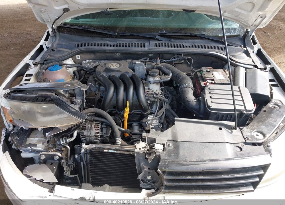 2014 VOLKSWAGEN JETTA 2.0L S VIN: 3VW2K7AJ0EM209310