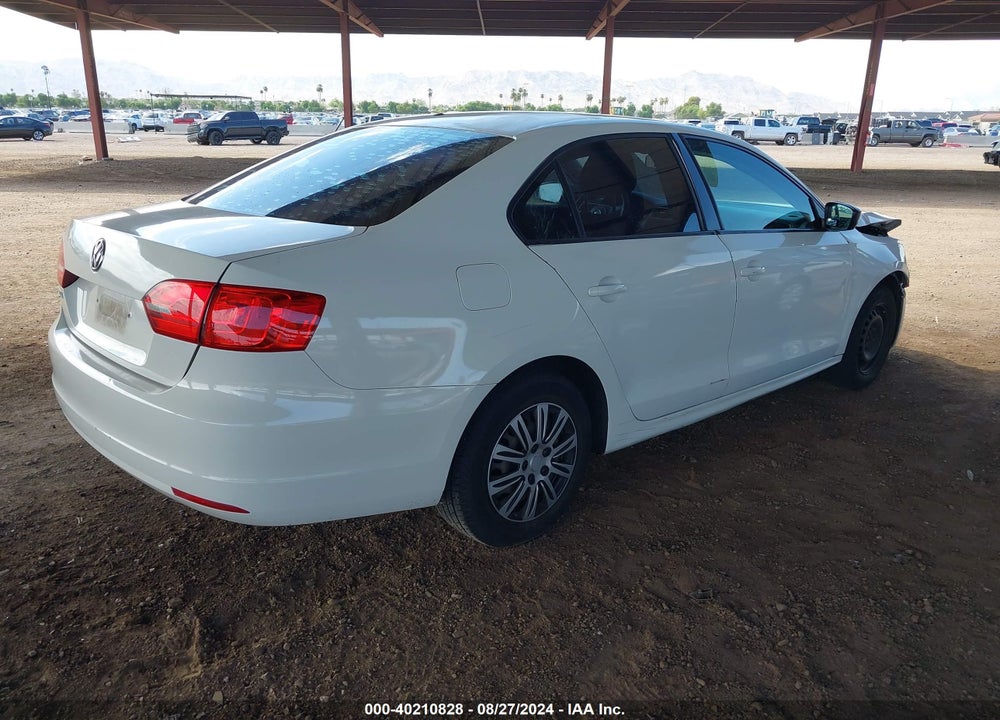 2014 VOLKSWAGEN JETTA 2.0L S VIN: 3VW2K7AJ0EM209310