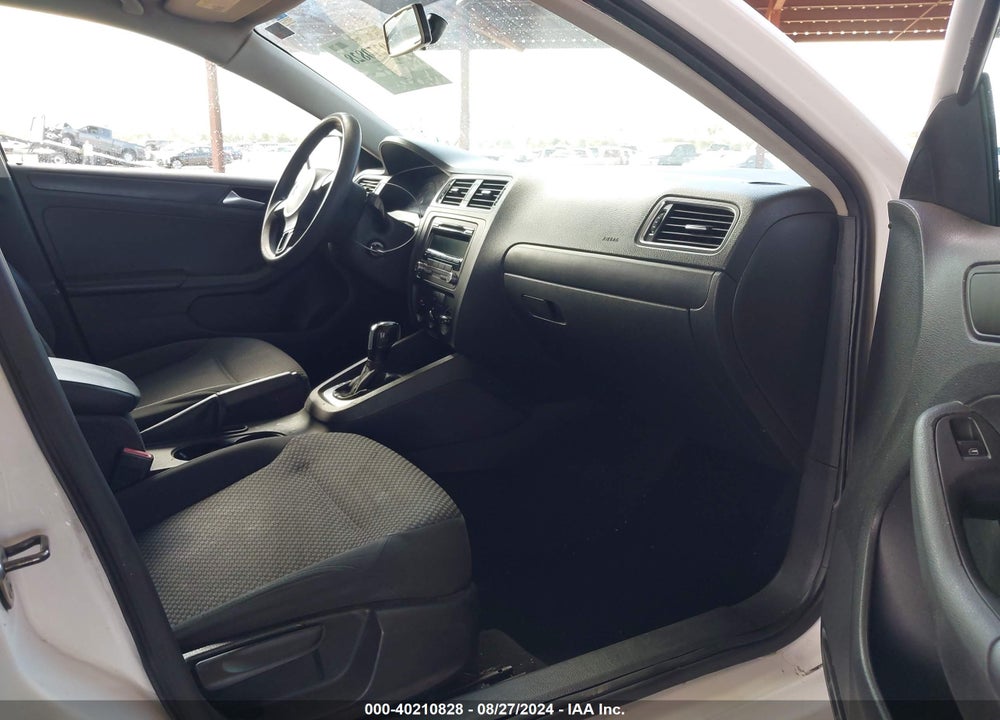 2014 VOLKSWAGEN JETTA 2.0L S VIN: 3VW2K7AJ0EM209310