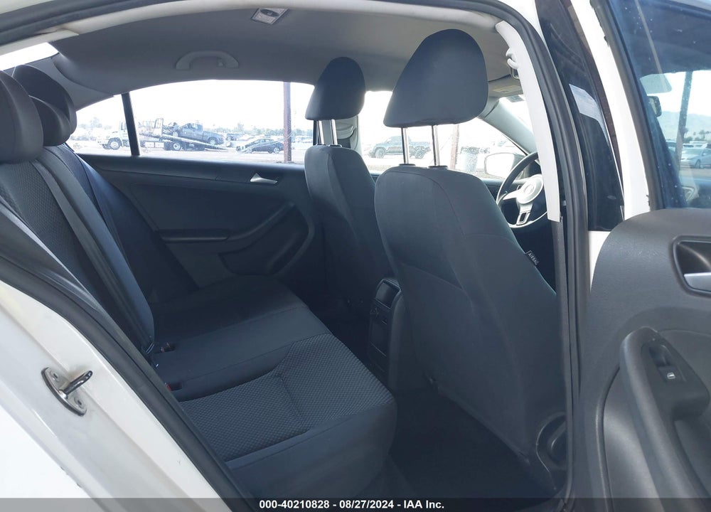 2014 VOLKSWAGEN JETTA 2.0L S VIN: 3VW2K7AJ0EM209310
