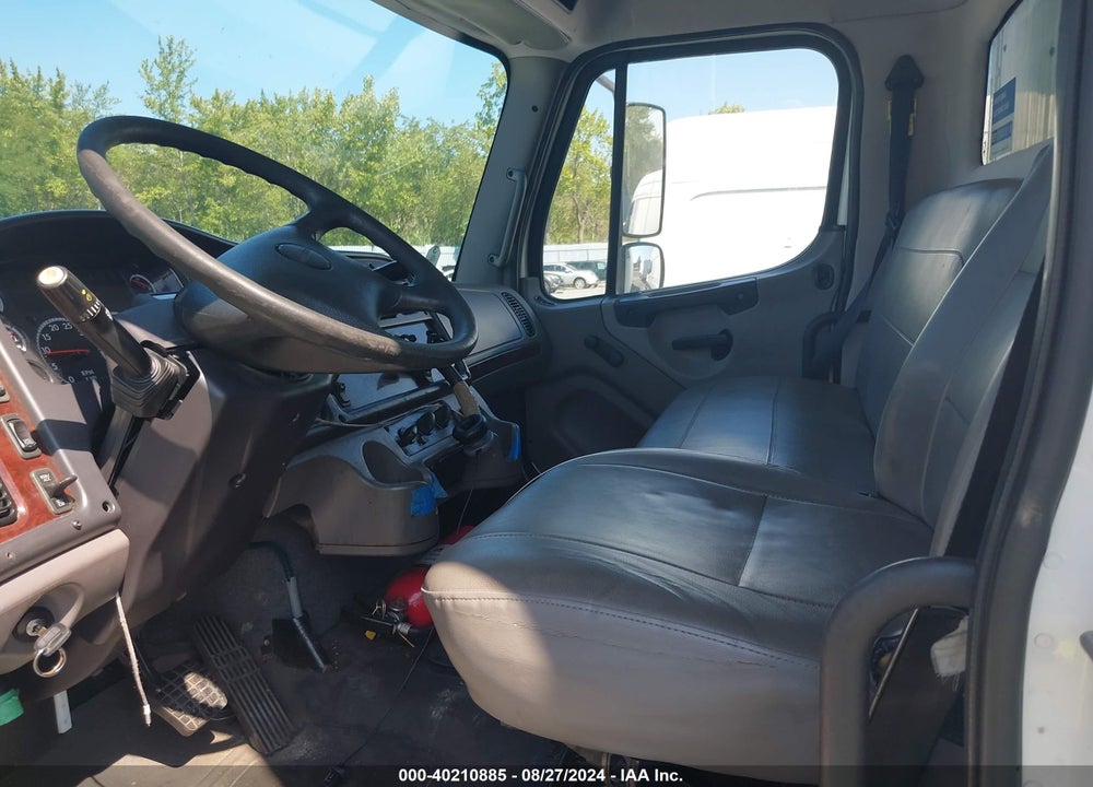 2009 FREIGHTLINER M2 106 MEDIUM DUTY VIN: 1FVACWDT69HAJ6311