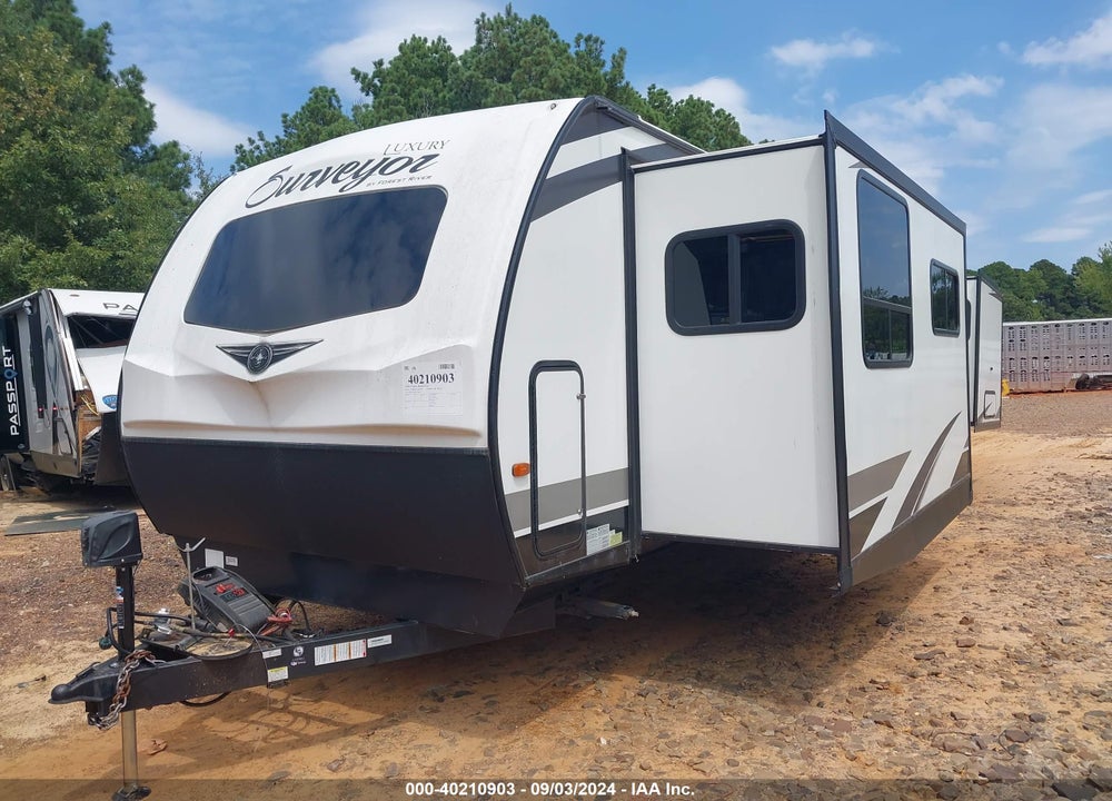2019 FOREST RIVER SURVEYOR 33KFKDS VIN: 4X4TSVJ2XKL036844