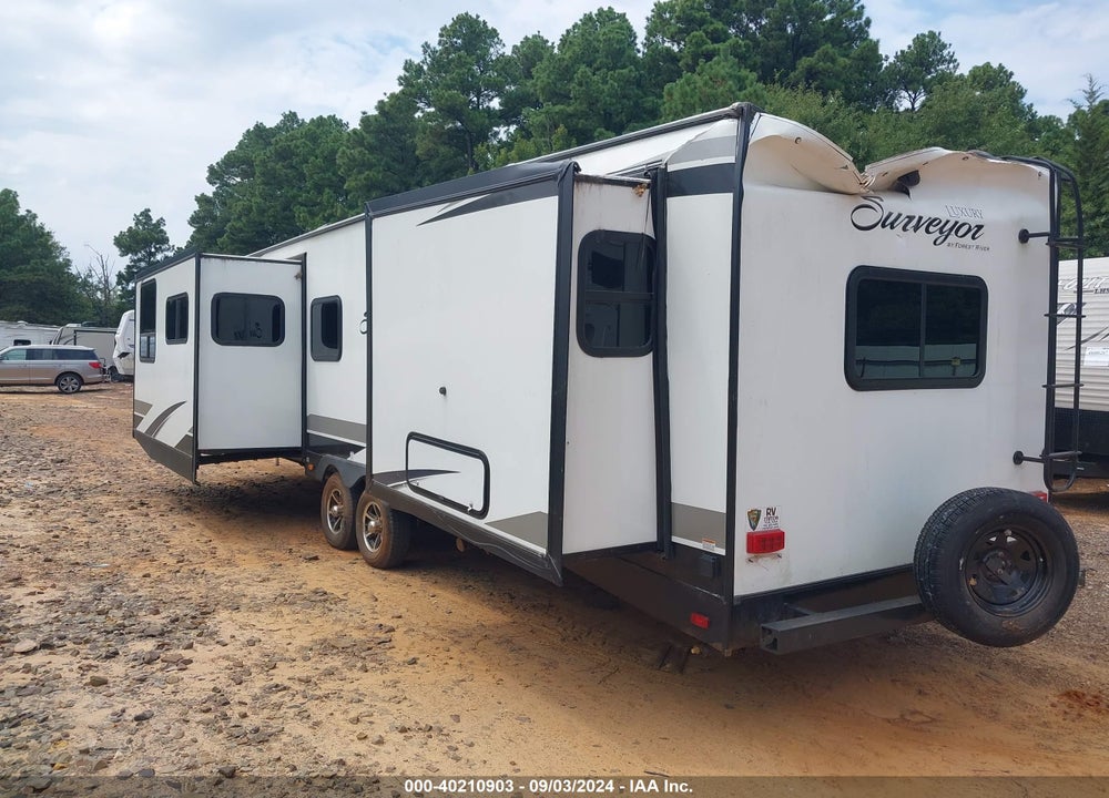 2019 FOREST RIVER SURVEYOR 33KFKDS VIN: 4X4TSVJ2XKL036844