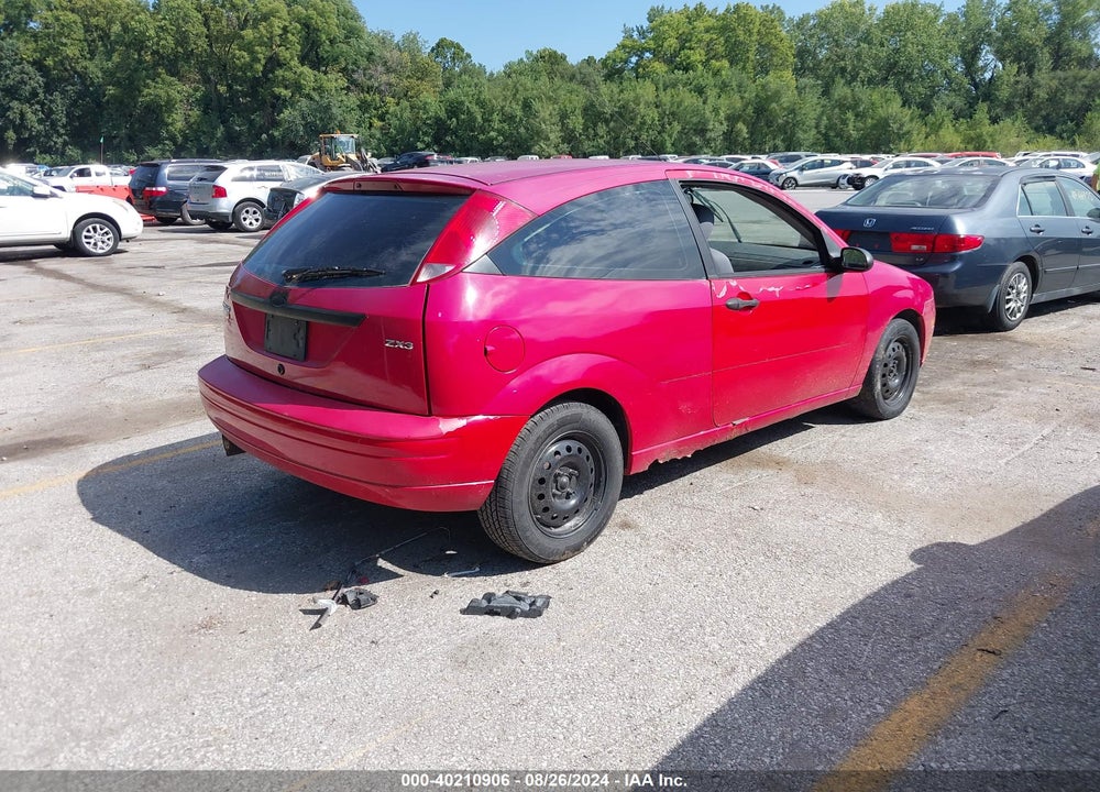 2005 FORD FOCUS ZX3 VIN: 3FAFP31N25R151145