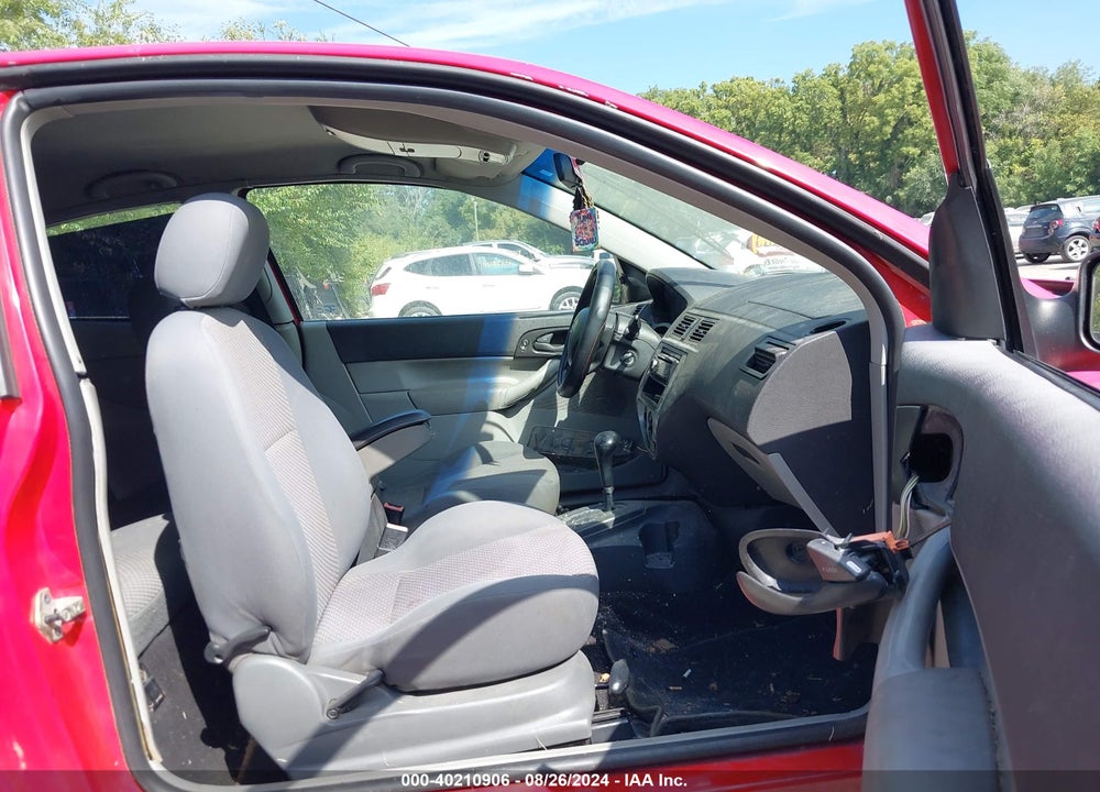 2005 FORD FOCUS ZX3 VIN: 3FAFP31N25R151145