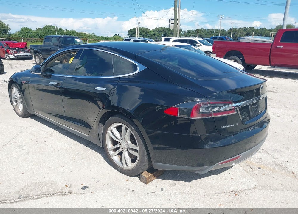 2014 TESLA MODEL S P85 VIN: 5YJSA1H12EFP62182