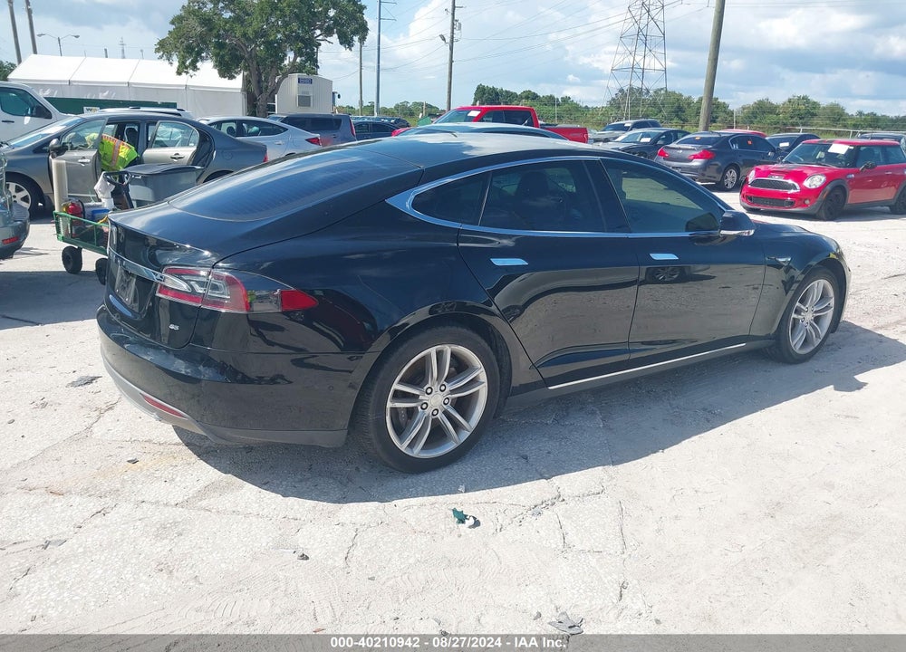 2014 TESLA MODEL S P85 VIN: 5YJSA1H12EFP62182