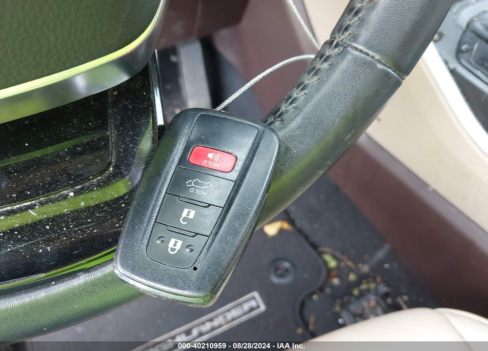 2021 TOYOTA HIGHLANDER XLE VIN: 5TDGZRAH0MS537421