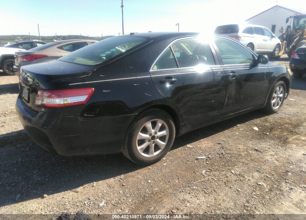 2011 TOYOTA CAMRY LE VIN: 4T1BF3EK4BU695884