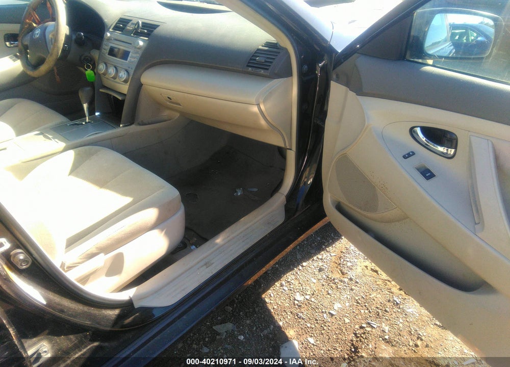 2011 TOYOTA CAMRY LE VIN: 4T1BF3EK4BU695884