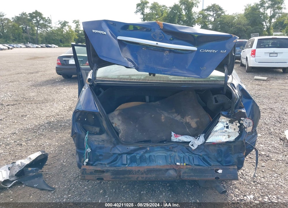 2004 TOYOTA CAMRY XLE V6 VIN: 4T1BF32K04U070132