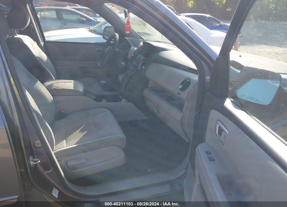 2014 HONDA PILOT EX VIN: 5FNYF3H43EB005082