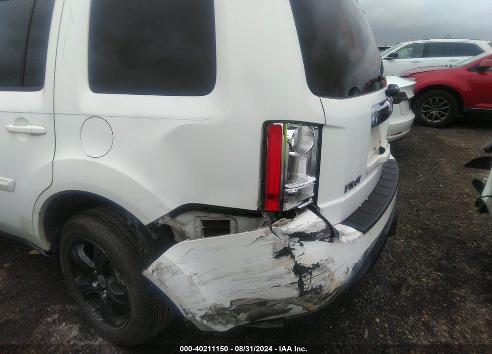 2015 HONDA PILOT EX-L VIN: 5FNYF4H50FB018632
