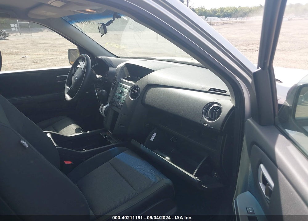 2011 HONDA PILOT EX VIN: 5FNYF4H43BB054882