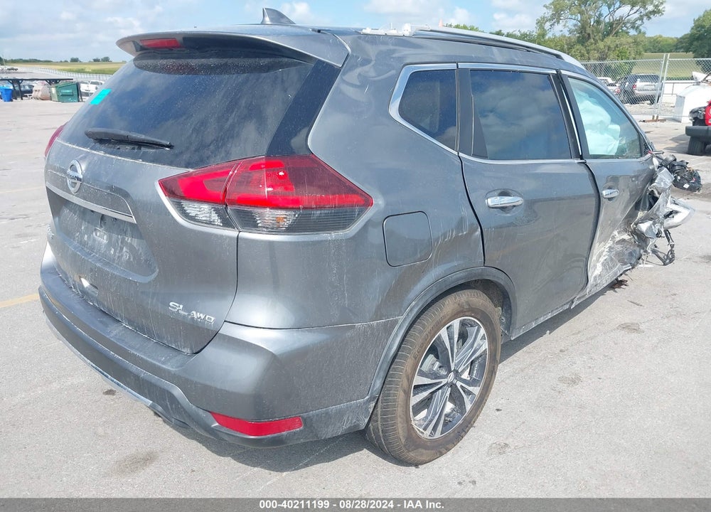 2018 NISSAN ROGUE SL VIN: JN8AT2MV8JW310204