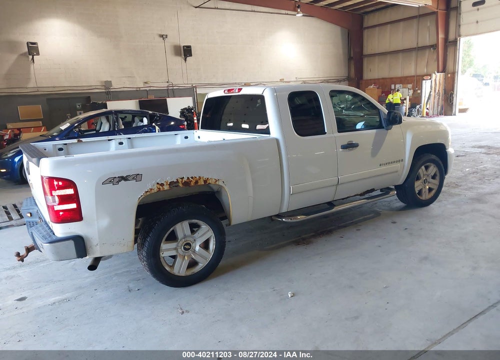 2008 CHEVROLET SILVERADO 1500 LT1 VIN: 1GCEK19J98Z255710