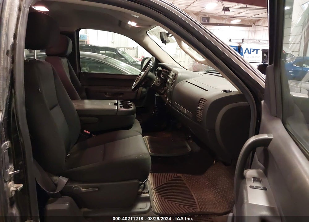 2013 CHEVROLET SILVERADO 1500 LT VIN: 1GCRKSE76DZ411620