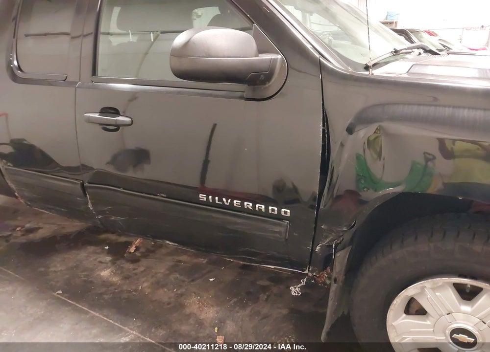 2013 CHEVROLET SILVERADO 1500 LT VIN: 1GCRKSE76DZ411620