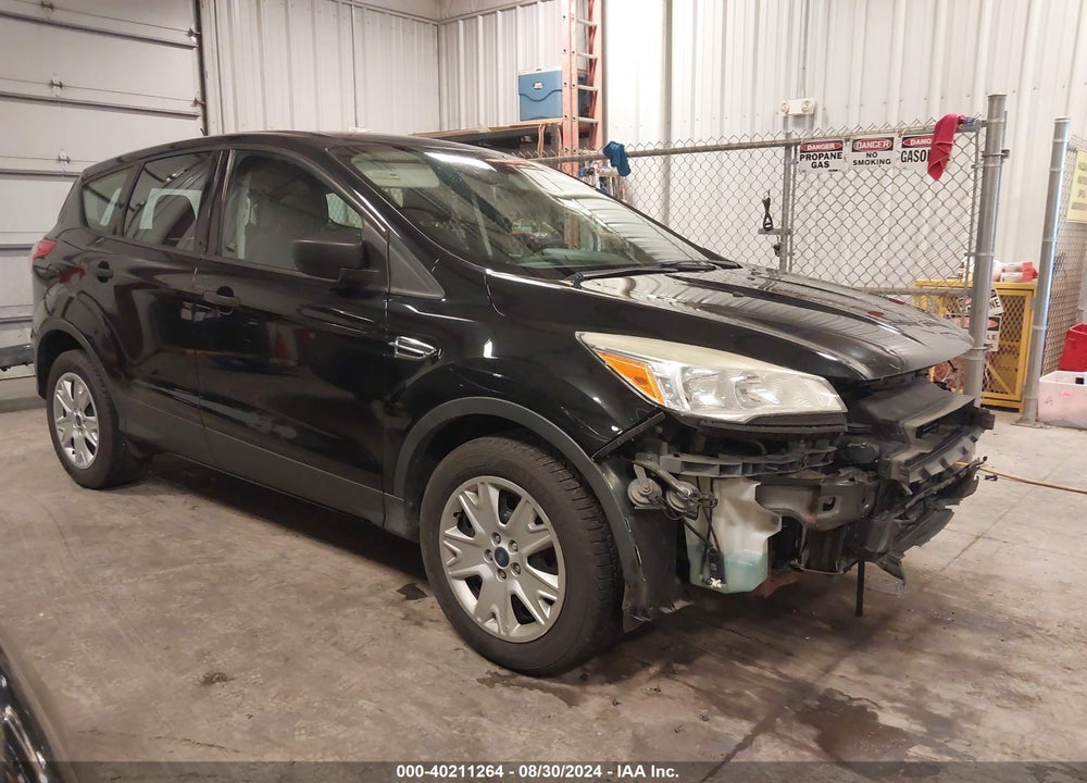 2013 FORD ESCAPE S VIN: 1FMCU0F72DUB59067