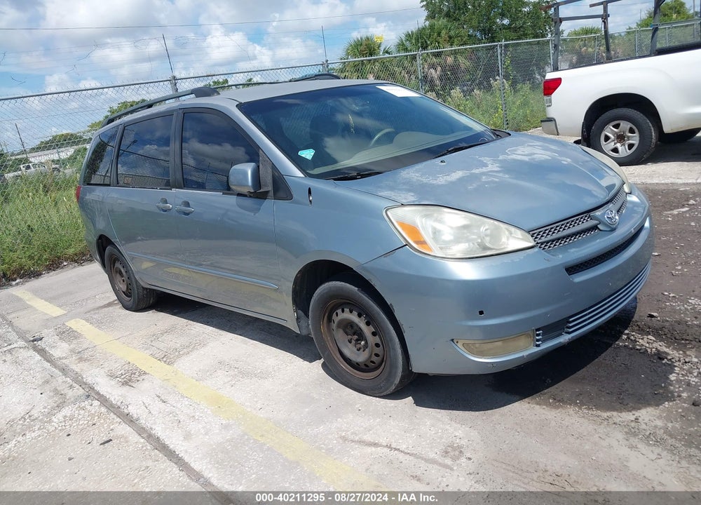 2004 TOYOTA SIENNA CE VIN: 5TDZA23C44S136821