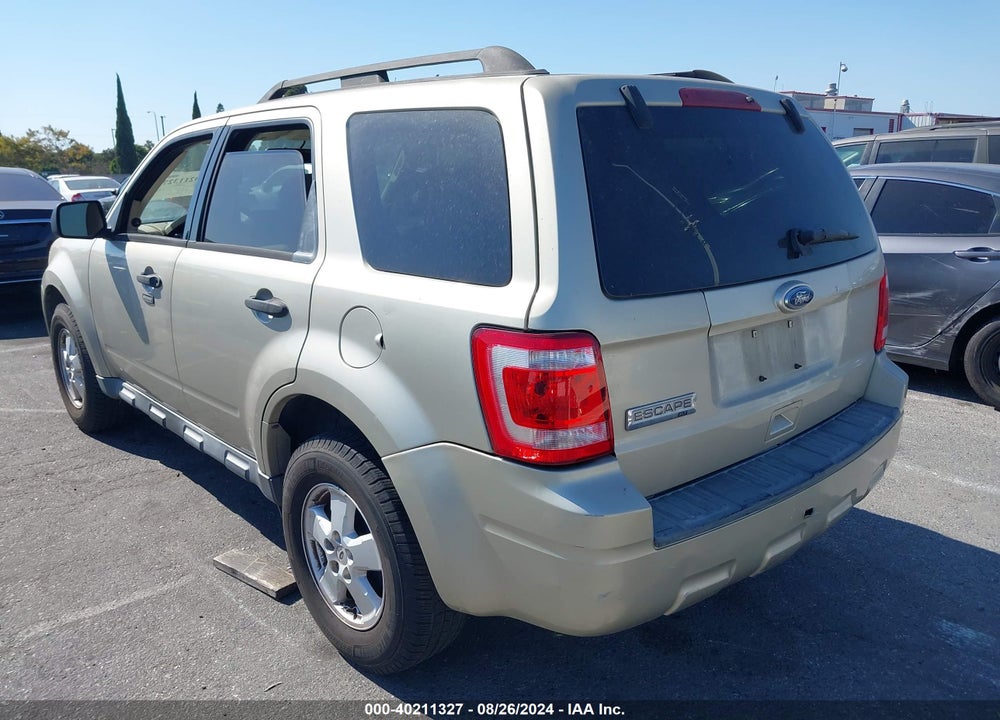 2010 FORD ESCAPE XLT VIN: 1FMCU9D72AKC77411