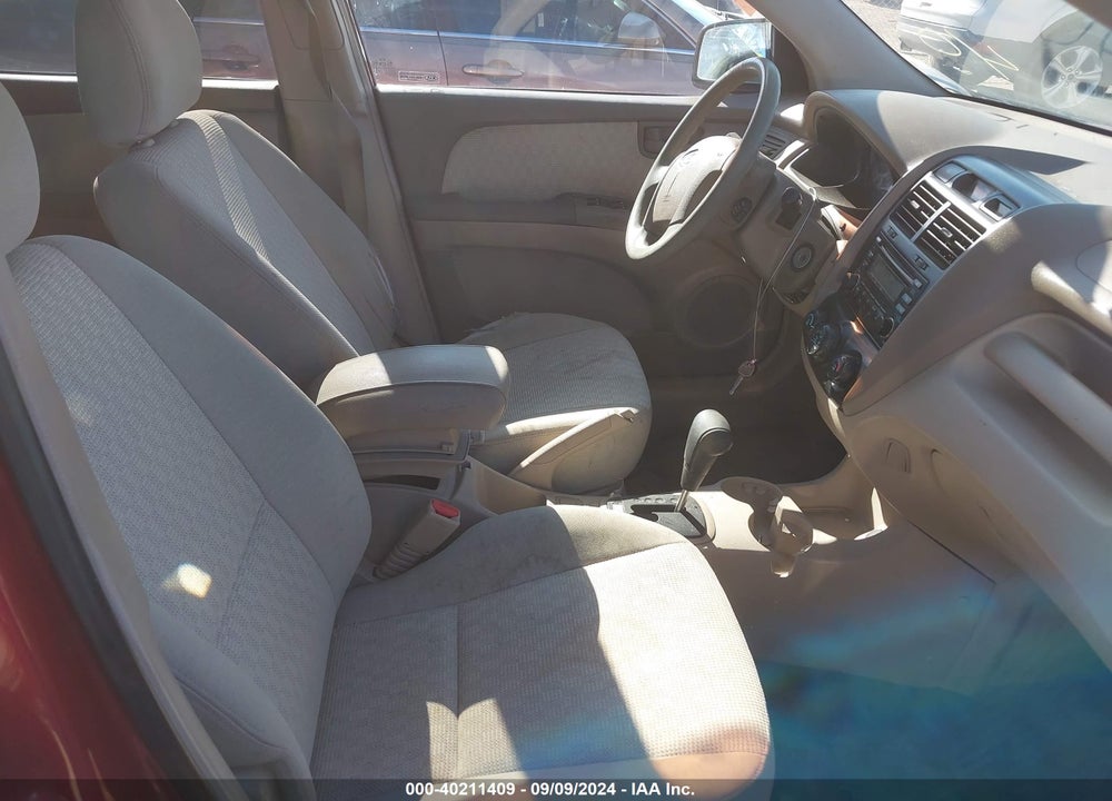 2007 KIA SPORTAGE LX VIN: KNDJF724877439105