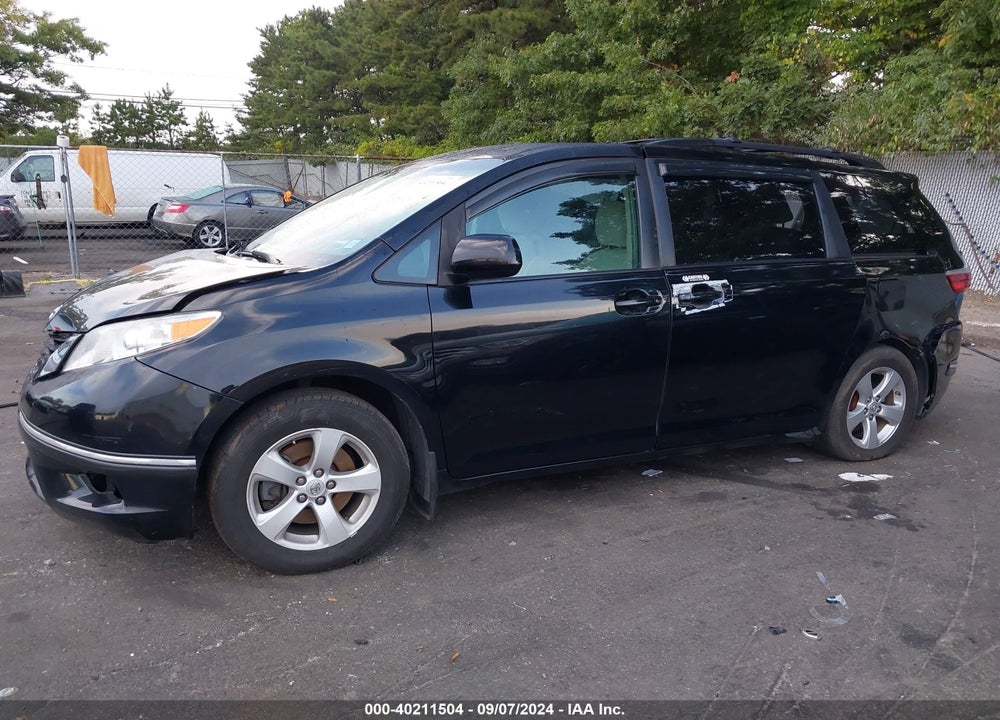 2017 TOYOTA SIENNA LE 8 PASSENGER VIN: 5TDKZ3DC6HS867058