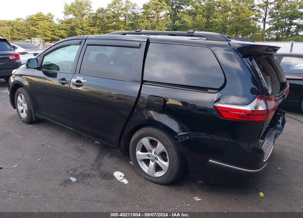 2017 TOYOTA SIENNA LE 8 PASSENGER VIN: 5TDKZ3DC6HS867058