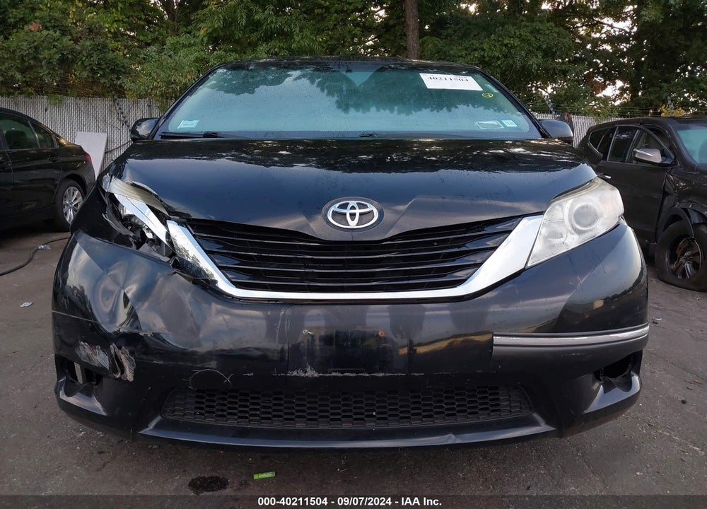 2017 TOYOTA SIENNA LE 8 PASSENGER VIN: 5TDKZ3DC6HS867058