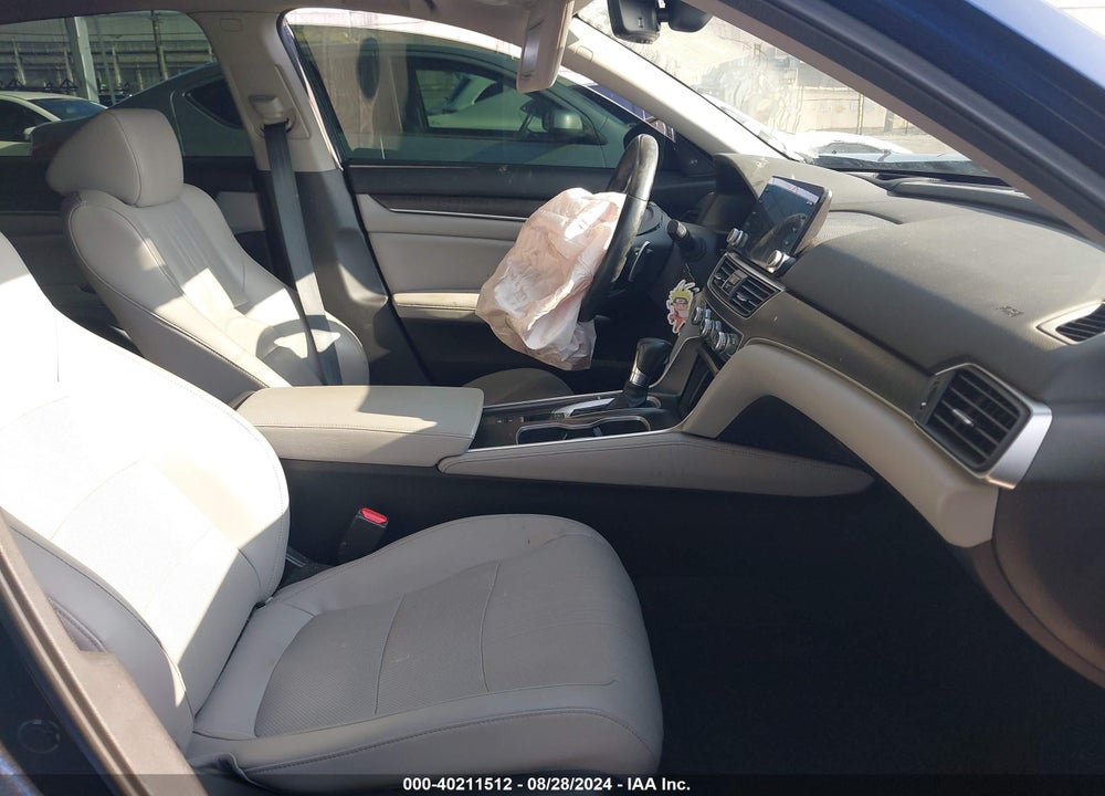 2018 HONDA ACCORD TOURING VIN: 1HGCV1F92JA042094