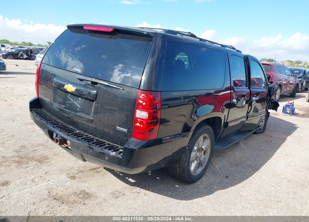 2011 CHEVROLET SUBURBAN 1500 LT1 VIN: 1GNSCJE00BR308323