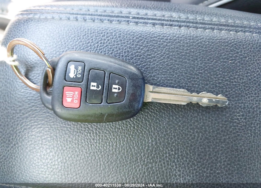 2015 TOYOTA COROLLA S PLUS VIN: 5YFBURHE8FP202701