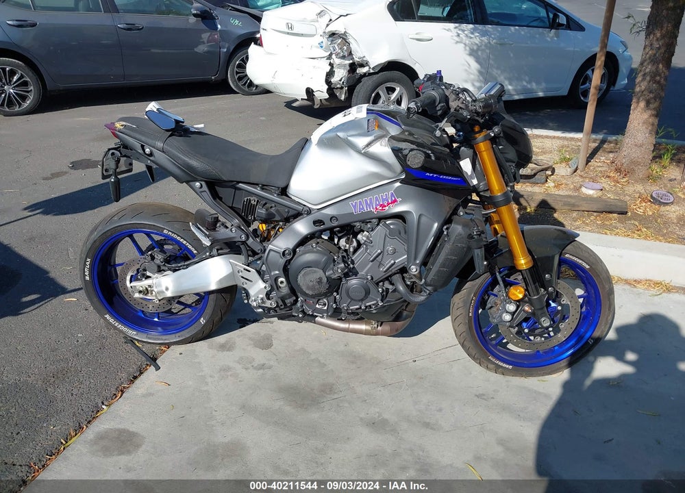 2023 YAMAHA MT09 DC VIN: JYARN72YXPA000611