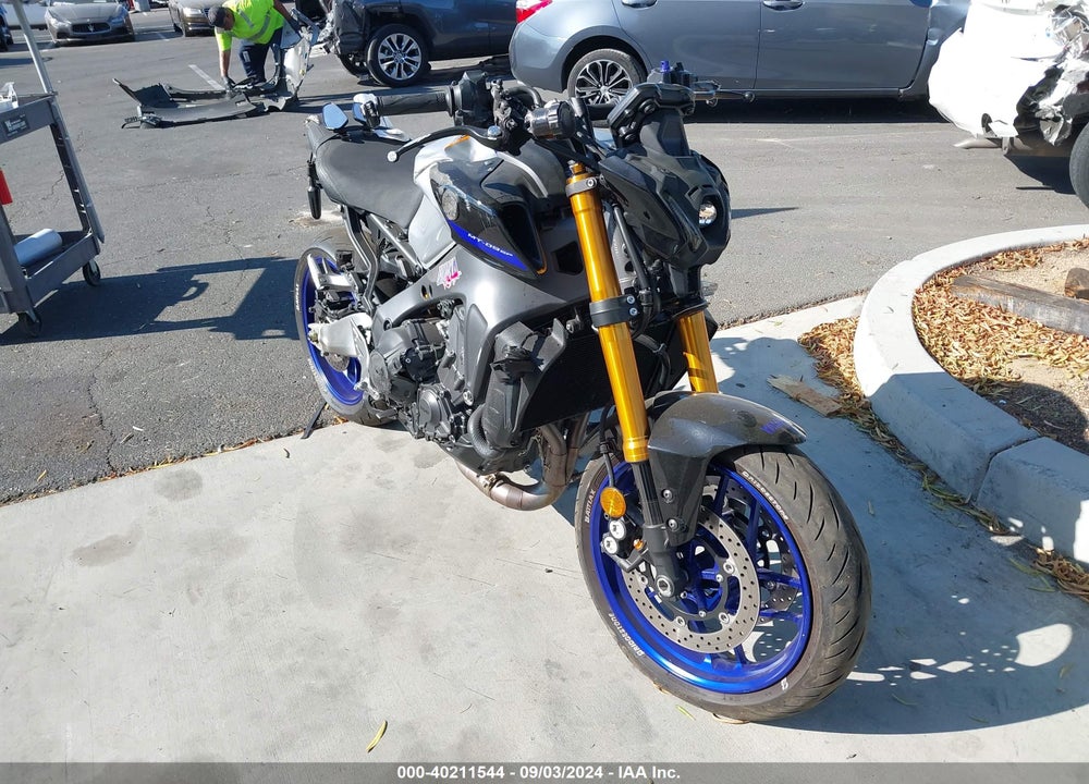 2023 YAMAHA MT09 DC VIN: JYARN72YXPA000611