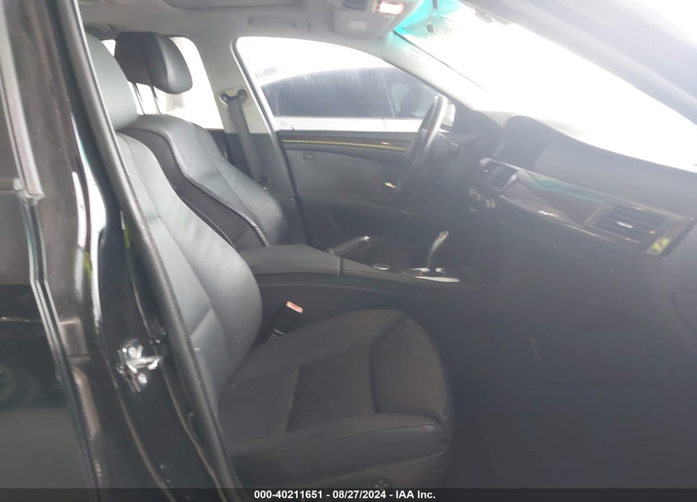 2008 BMW 528I VIN: WBANU53578C112087