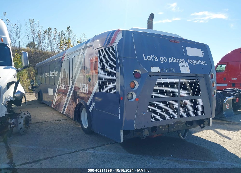 2001 NEW FLYER TRANSIT BUS VIN: 1A9D01132J6925284