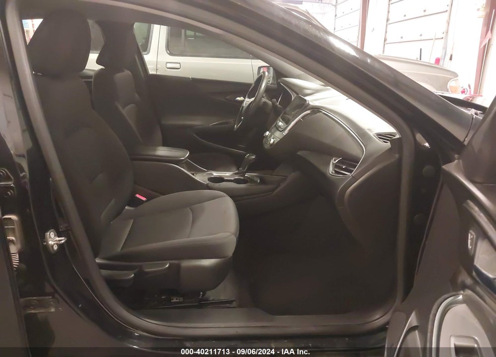2018 CHEVROLET MALIBU LT VIN: 1G1ZD5STXJF104065